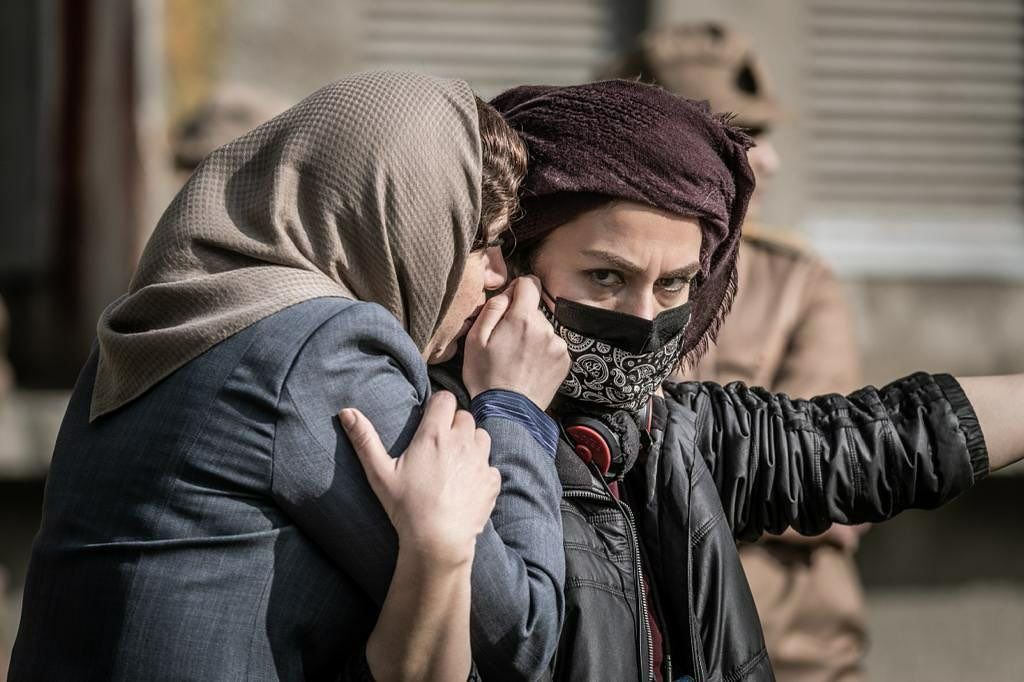 بیوگرافی تینا پاکروان